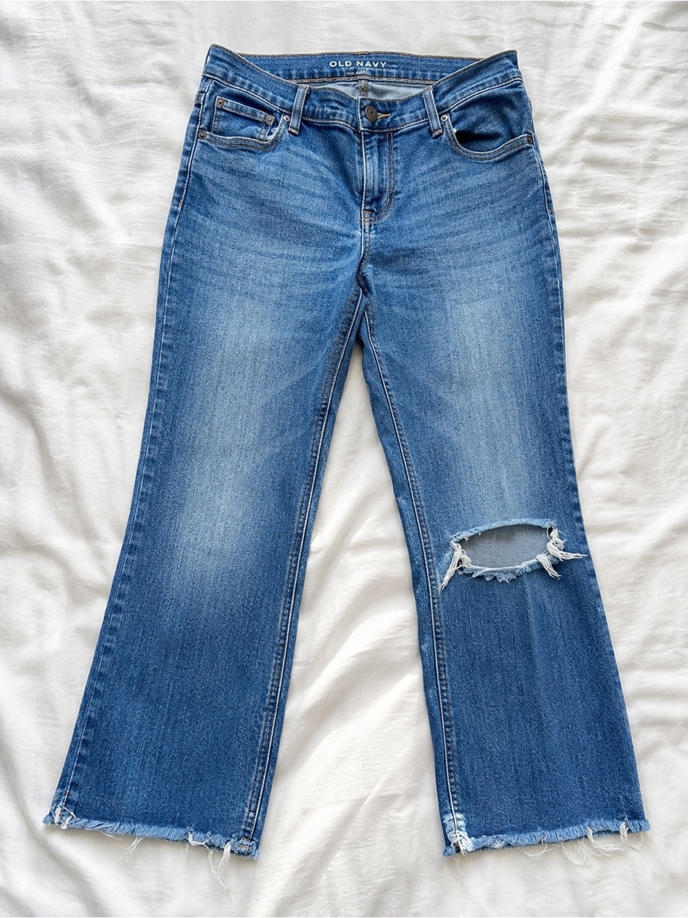 Old Navy Mid Rise Cropped Kick Flare Distressed Blue Jeans Size 12 Everyday